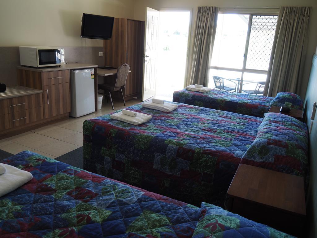 Pittsworth Motor Inn Экстерьер фото
