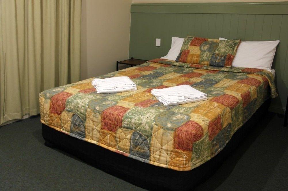 Pittsworth Motor Inn Экстерьер фото