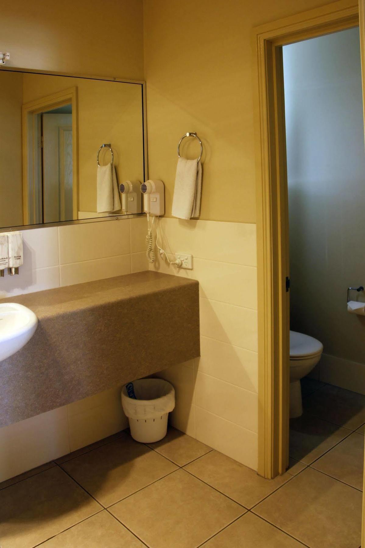 Pittsworth Motor Inn Экстерьер фото