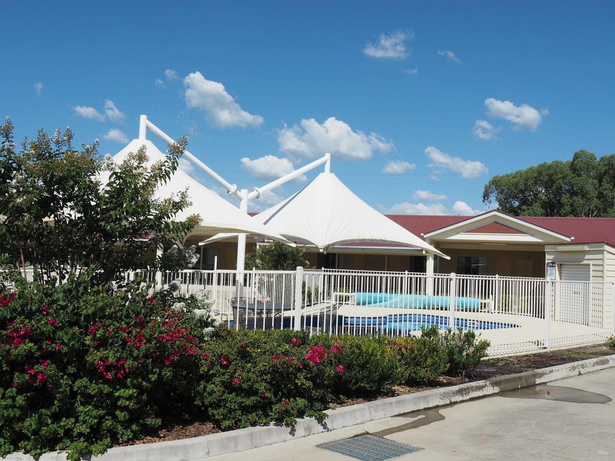 Pittsworth Motor Inn Экстерьер фото
