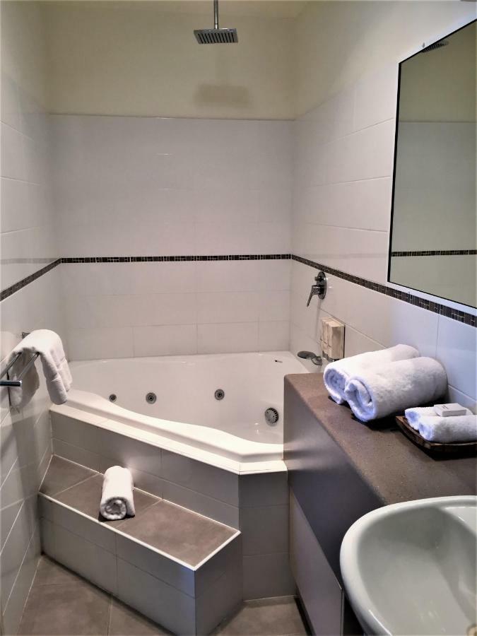 Pittsworth Motor Inn Экстерьер фото