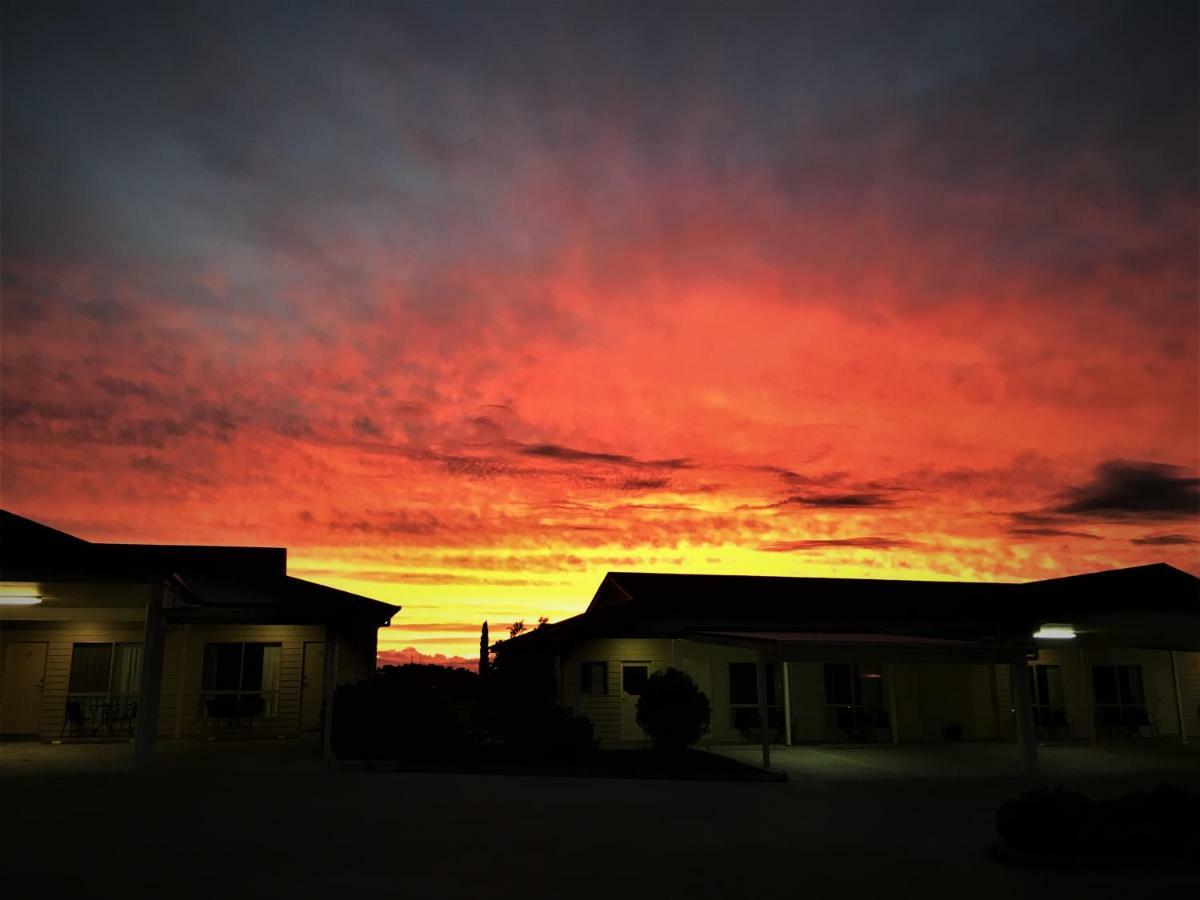 Pittsworth Motor Inn Экстерьер фото